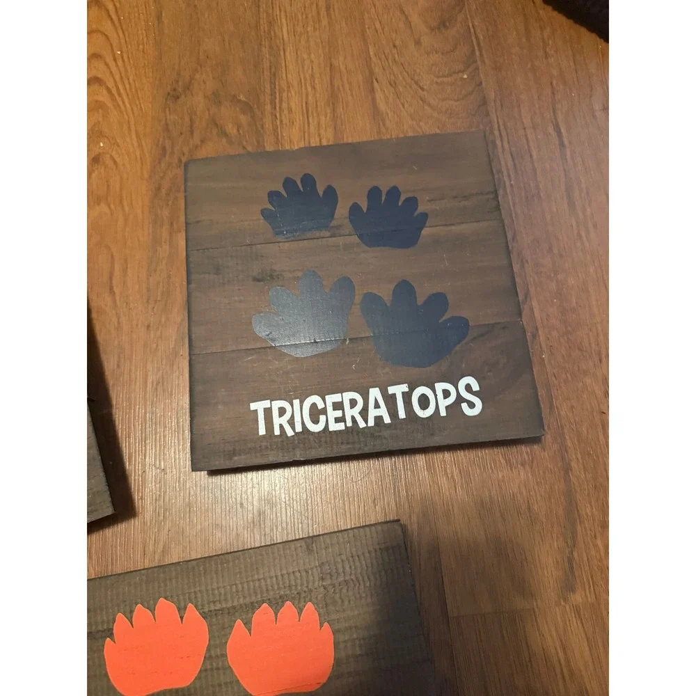 3pc Dinosaur Footprint Wooden Wall Art Set T-Rex Triceratops Stegosaurus Decor‎
